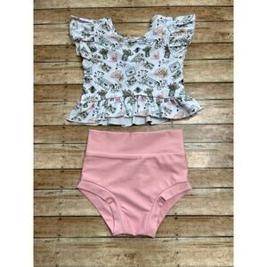 Evie's Closet Bee Print Two Piece Dance Leotard/ Swim Size CS (4/5)